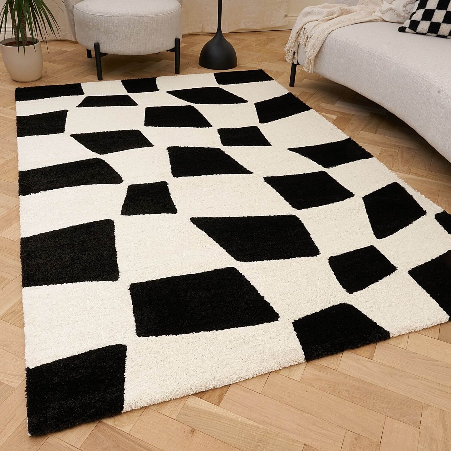 Checkered Wavy Rug – Modern Decorative Floor Rug for Living Room, Bedroom & Lounge