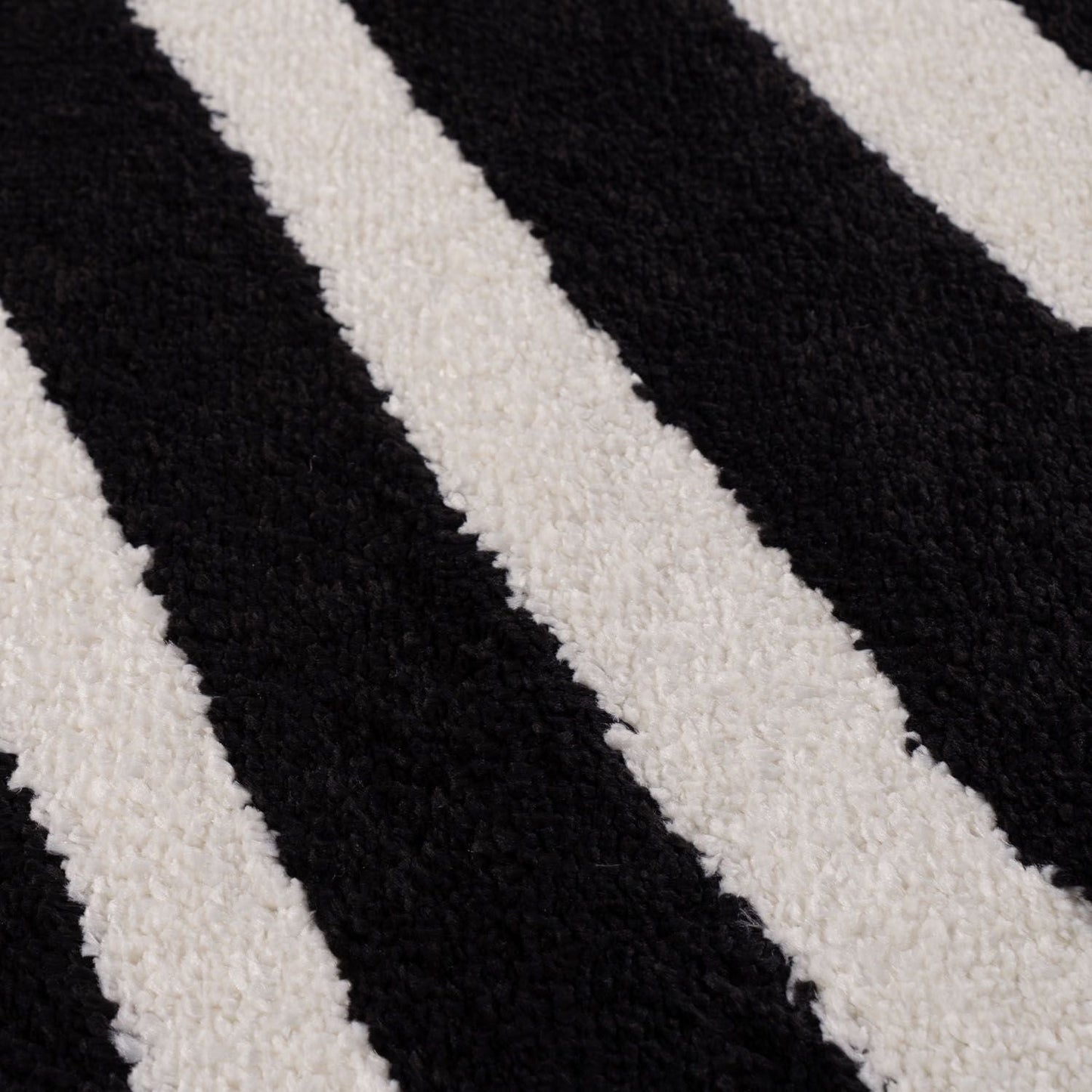 Striped Wavy Rug – Modern Decorative Floor Rug for Living Room & Bedroom